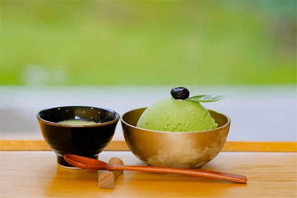 たった5分で花梗が折れない！蘭の正しい訓練方法